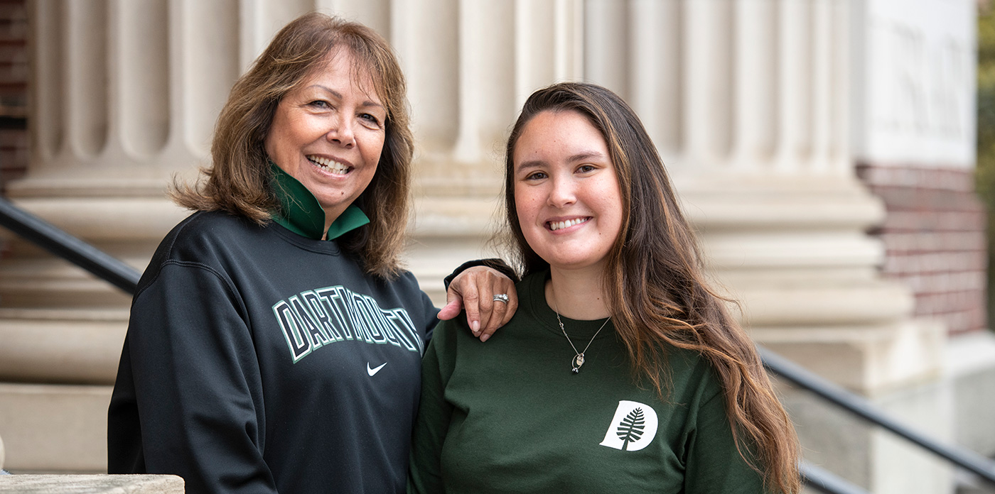 Mother and daughter on steps at Dartmouth college